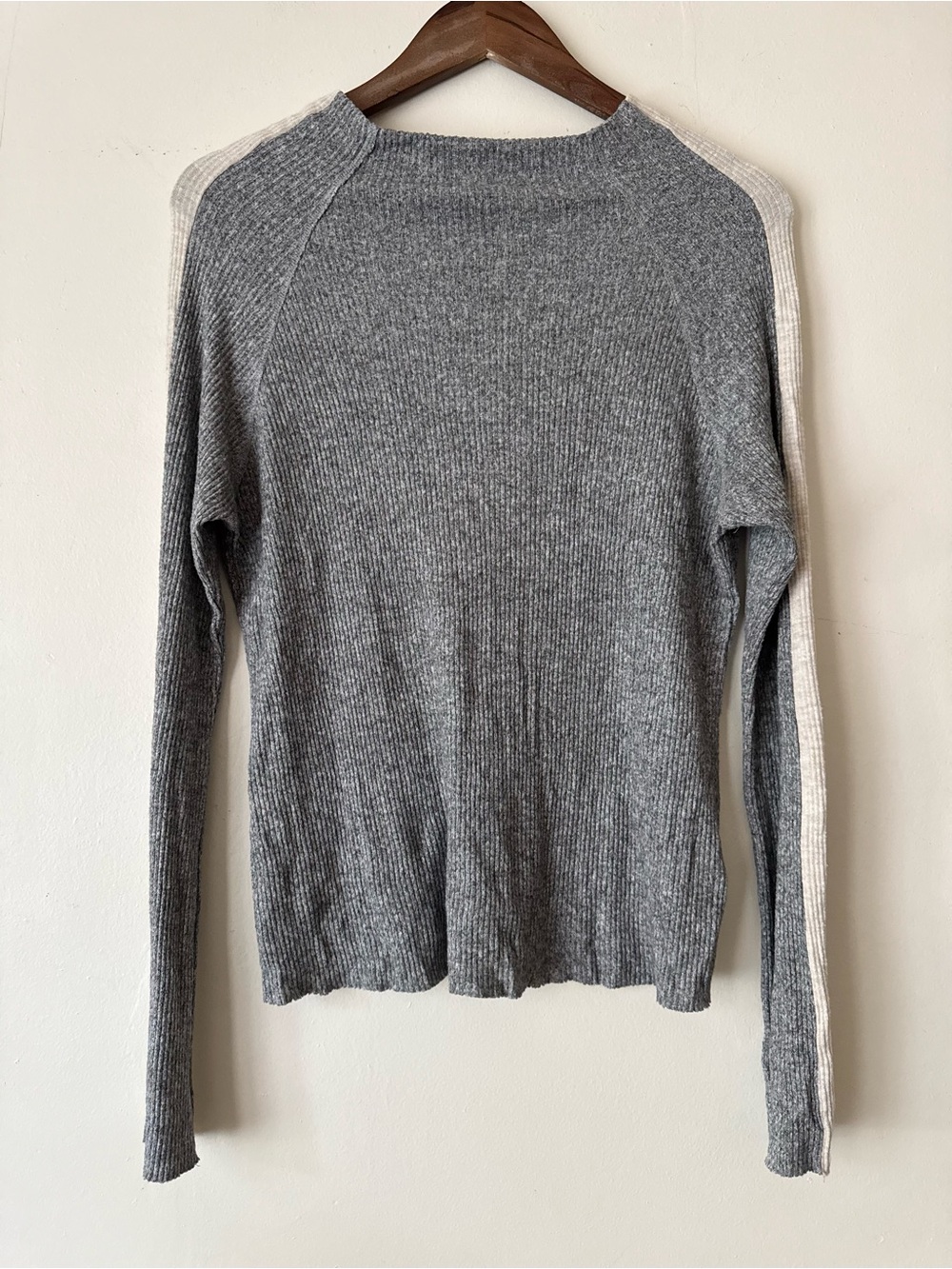 COA Gray Ribbed Long-Sleeve Sweater with Cream Shoulder Stripe - Size M